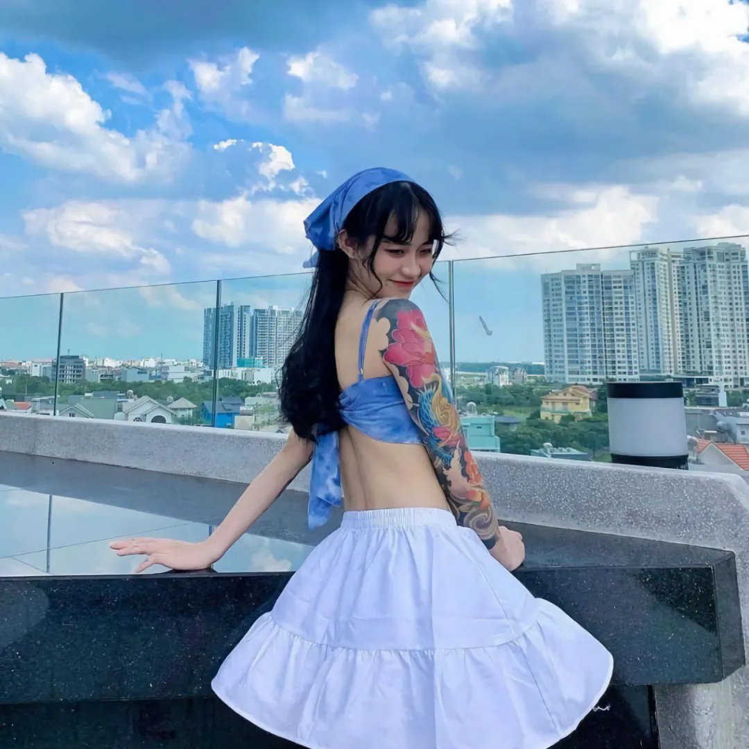 战火中的伊甸园